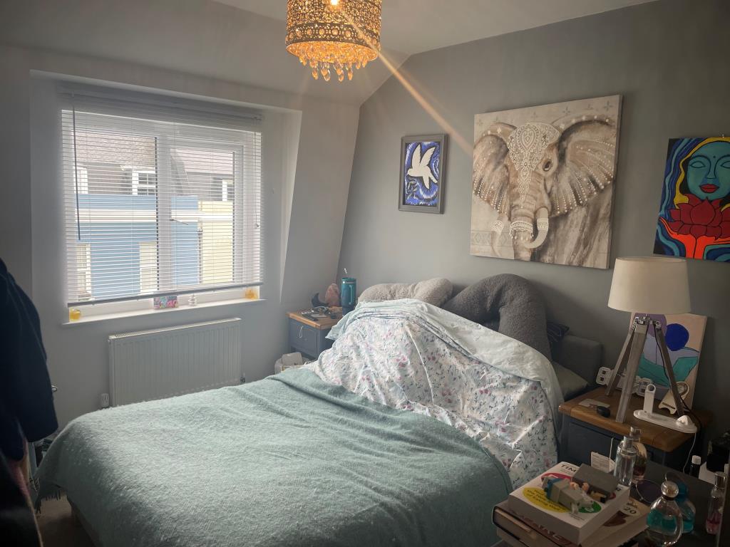 Lot: 93 - LEASEHOLD FLAT WITH PARKING SPACE - Bedroom One